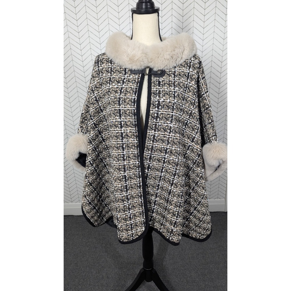 Vince Camuto‎ Poncho Womens OSFA  Black Cream Faux Fur  Toggle Old Money Luxury